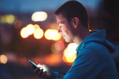 Cómo elegir un celular de gama media en 2024