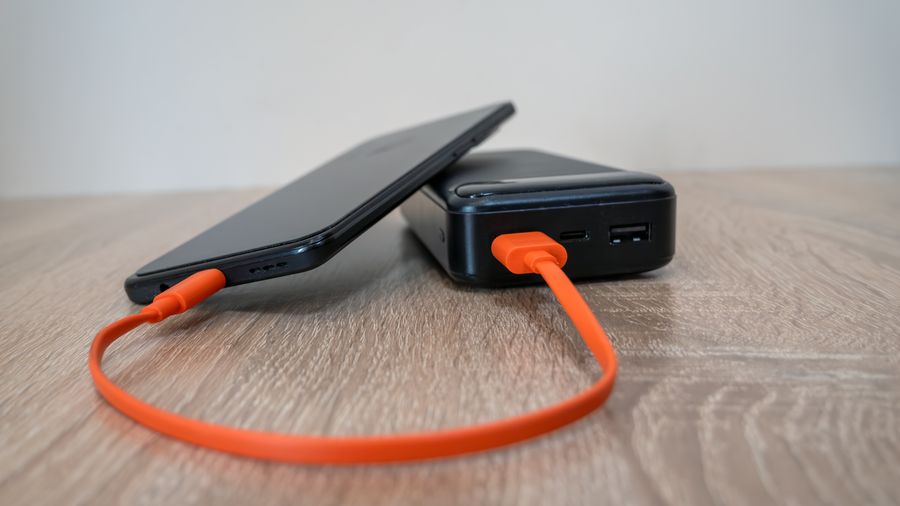 Cargador portátil para smartphone compatible