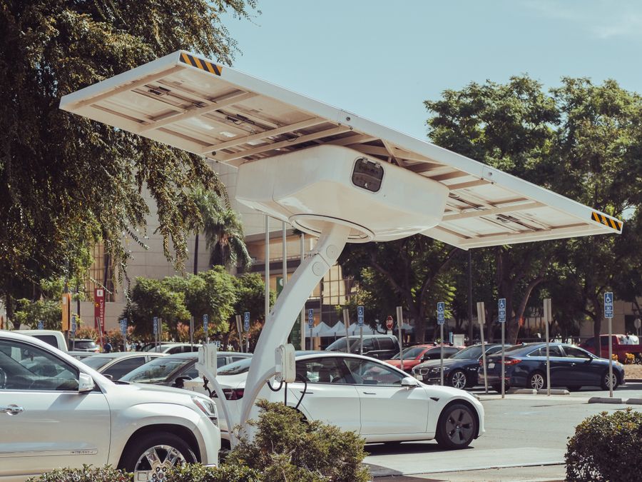 estacion carga solar vehiculos electricos 2 Estación de carga solar para vehículos eléctricos